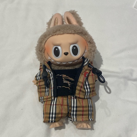 Labubu clothes set - Picture 1 of 4